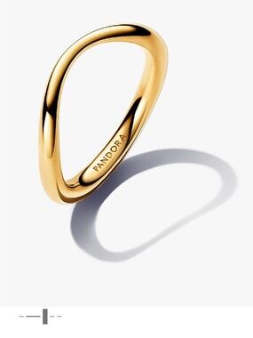 Pandora organically shaped band ring